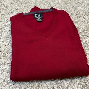 Jos A Bank V-Neck Marino Wool sweater